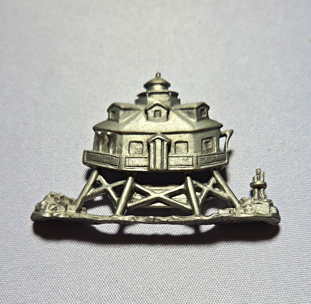 Thomas Point Signed Pewter Lighthouse Brooch Pin Silver Tone
